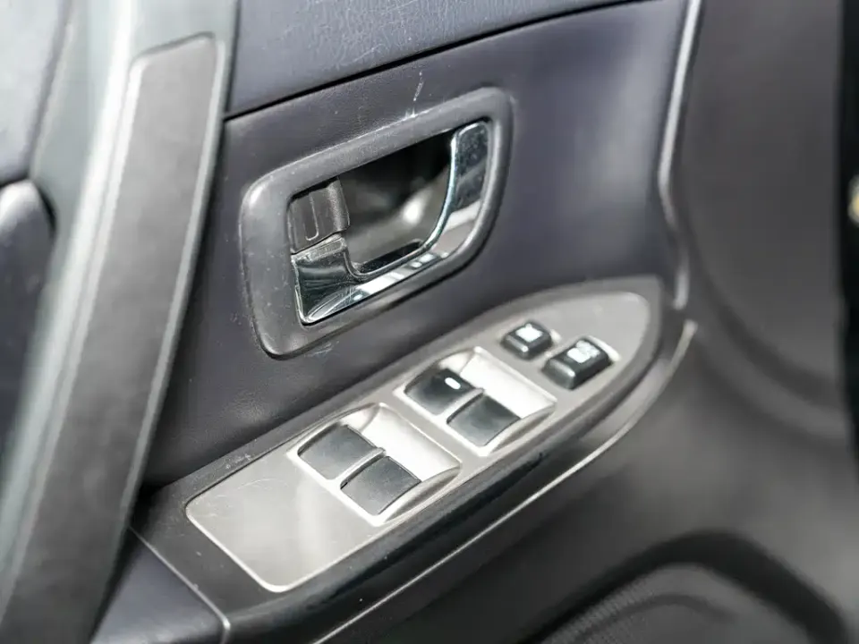 Mitsubishi Pajero (Import)
