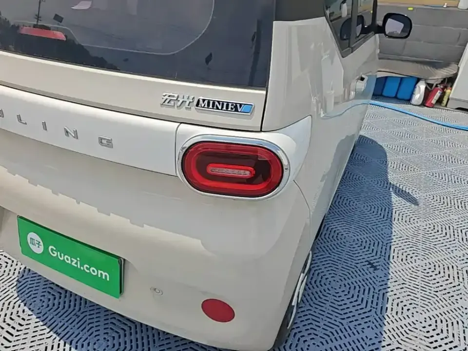 Wuling MINIEV