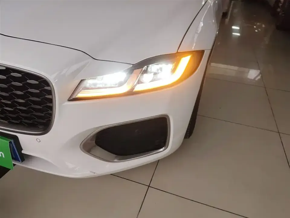Jaguar XFL