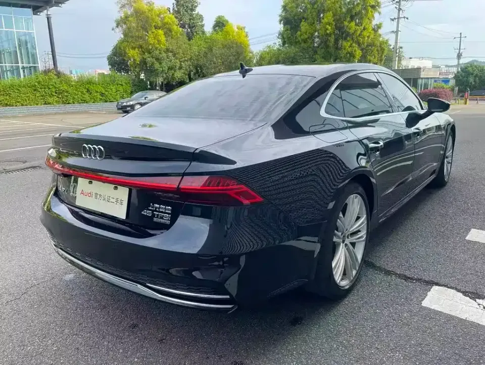 Audi A7L