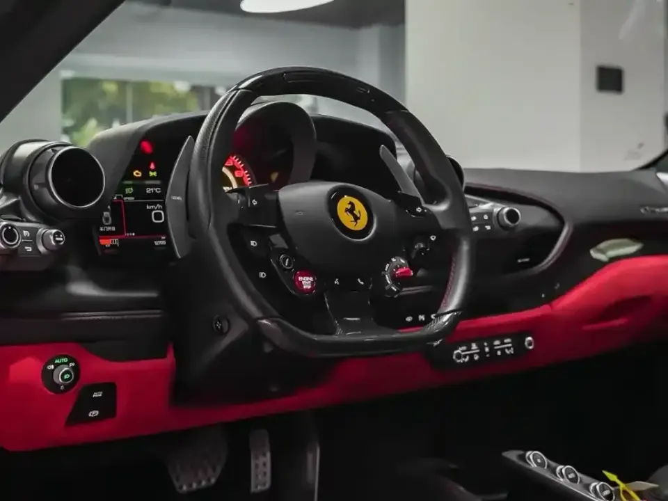 Ferrari F8