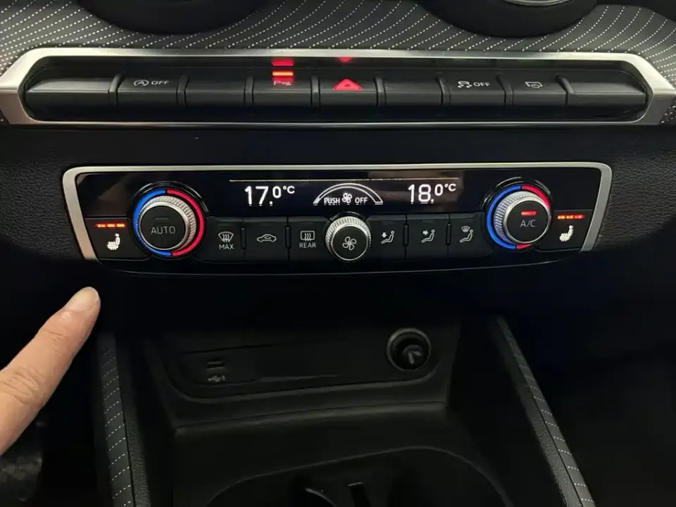 Audi Q2L
