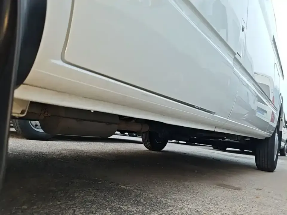 Maxus V80