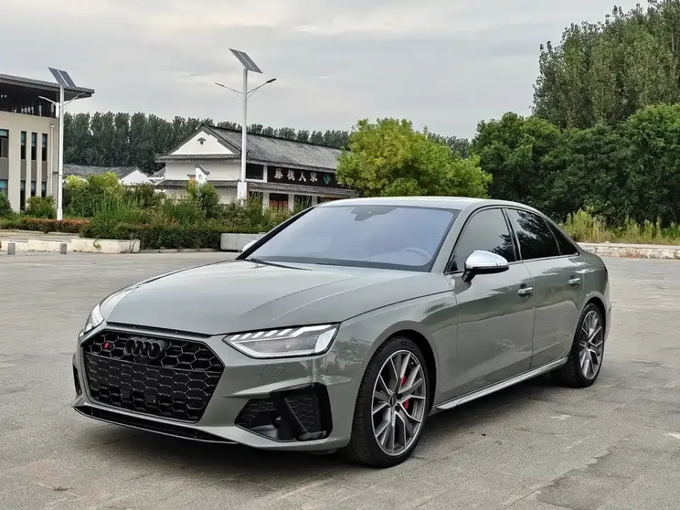 Audi S4