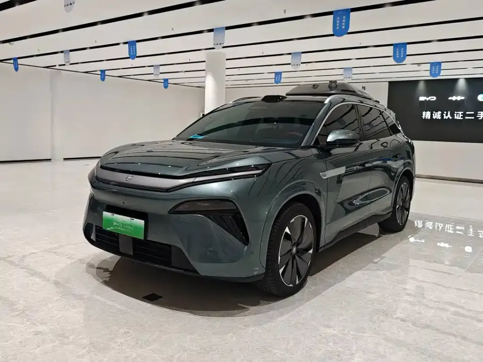 BYD Tang L