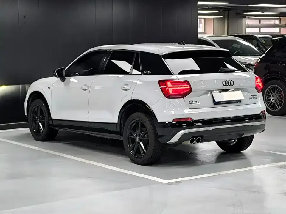 Audi Q2L