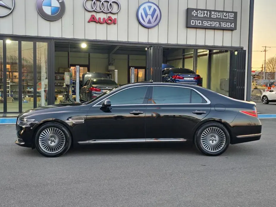 Genesis G90