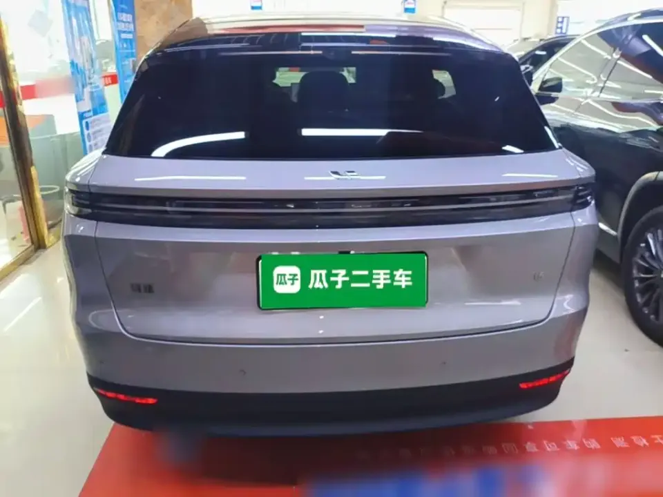 Li Li i6