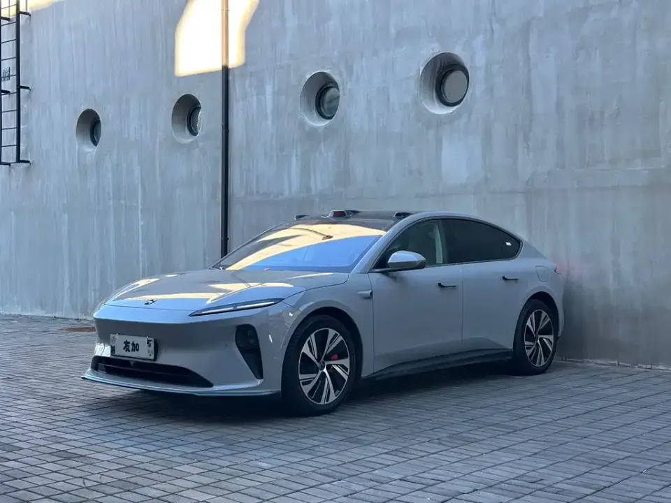Nio ET5