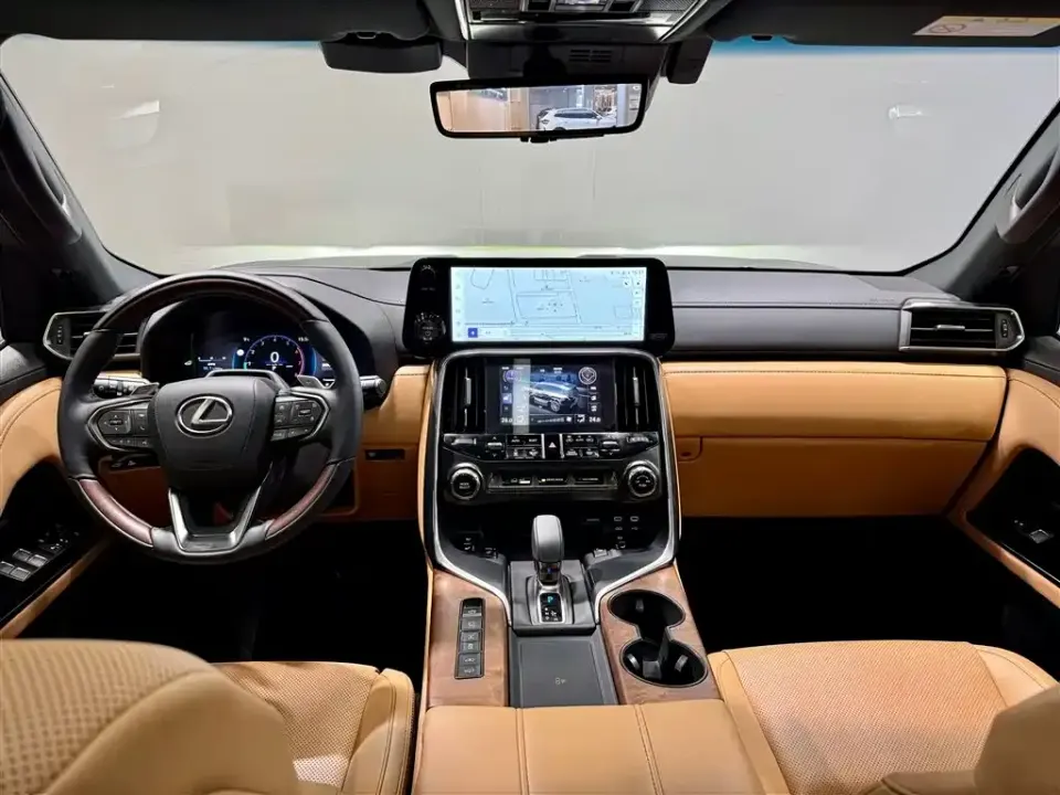 Lexus LX