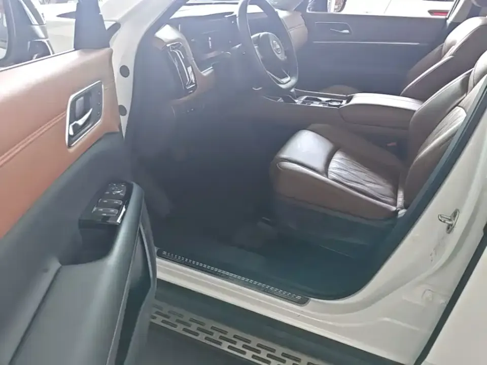 Nissan Teramont