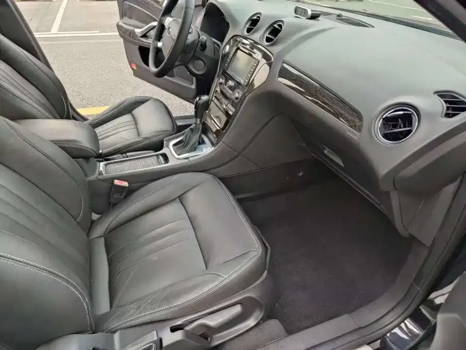 Ford Mondeo Zhisheng