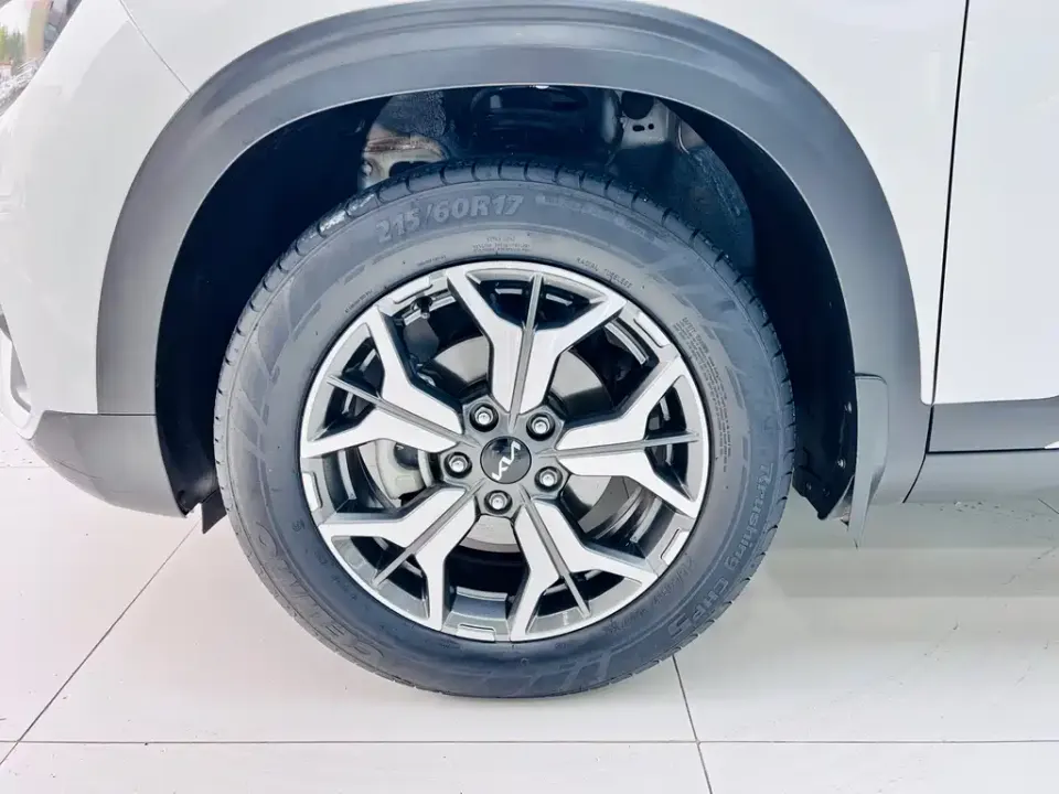 Kia KX3