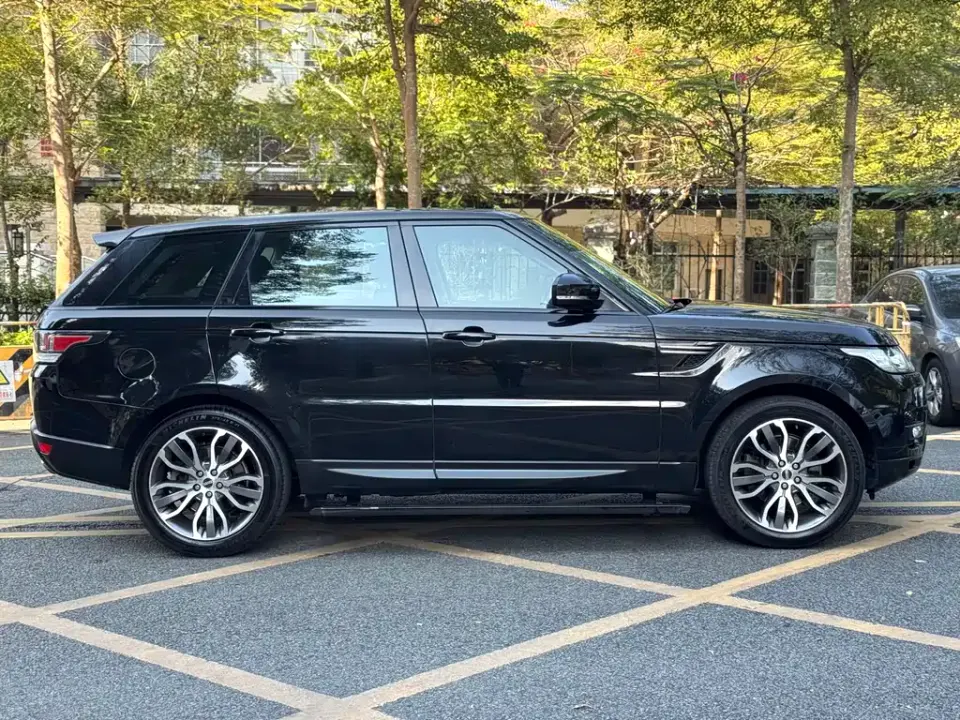 Land Rover Sport
