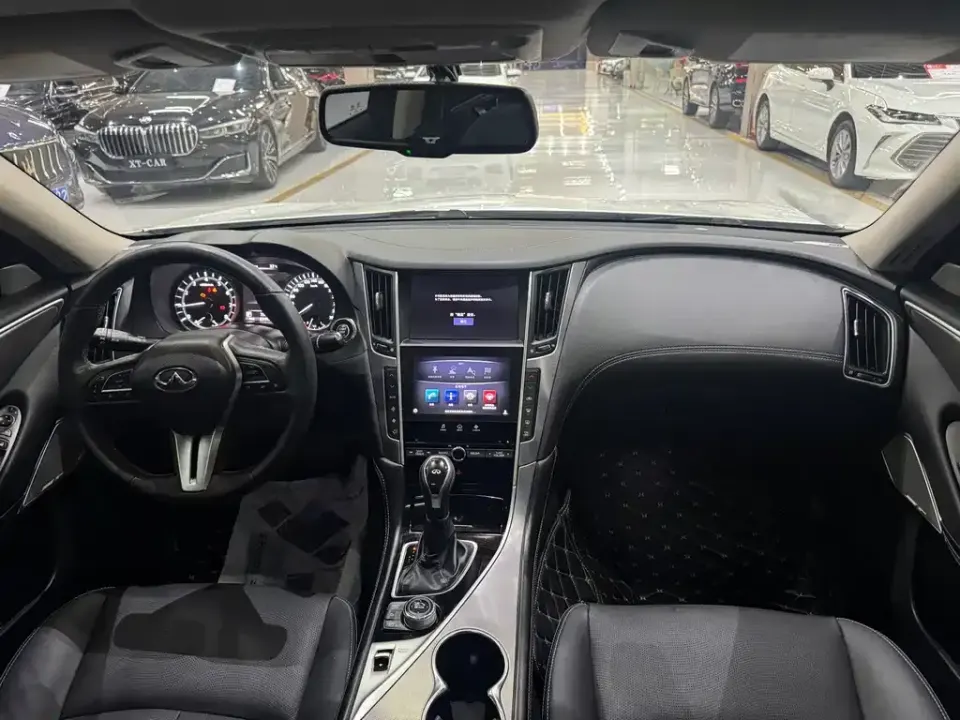Infiniti Q50L