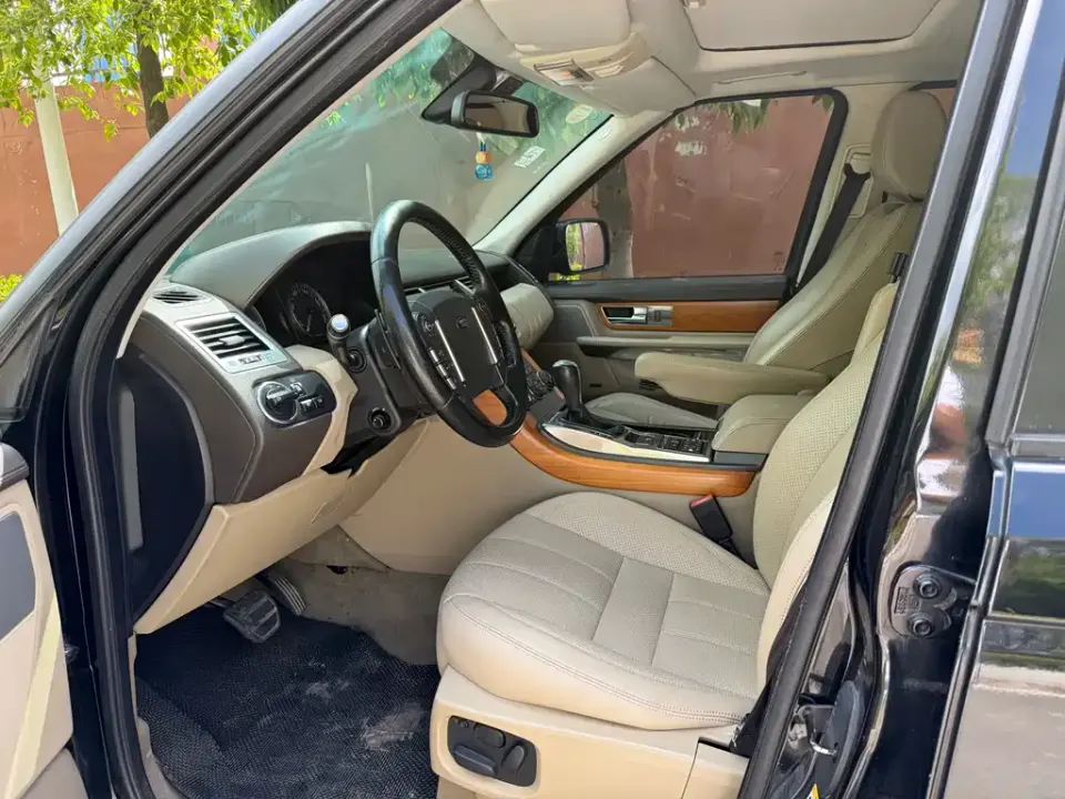 Land Rover Sport