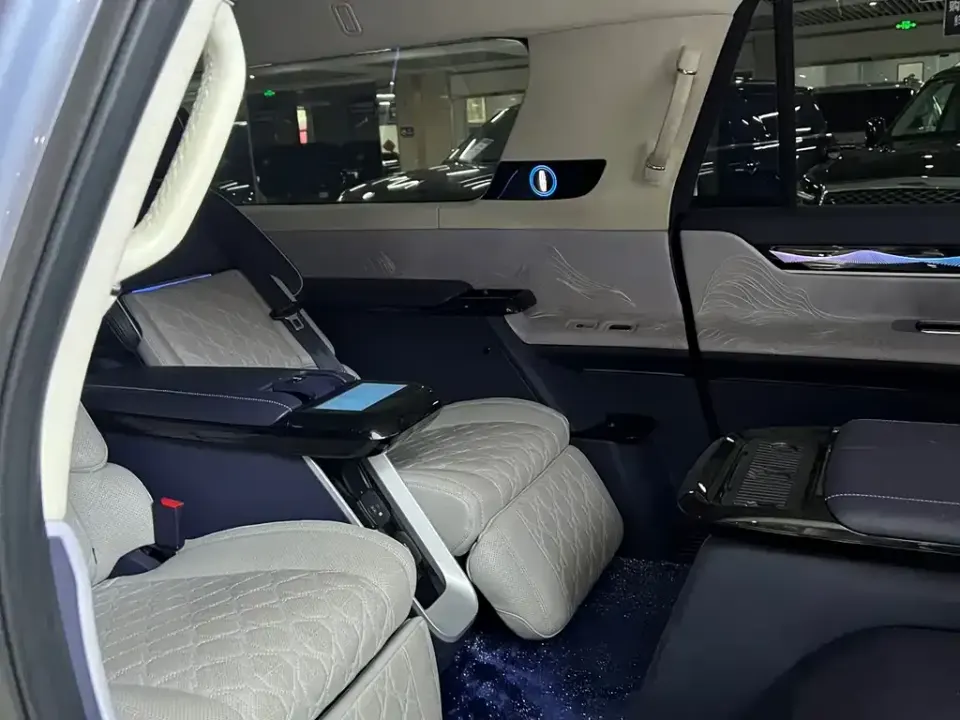 Lincoln Navigator One