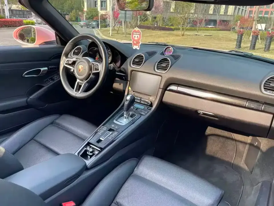 Porsche 718