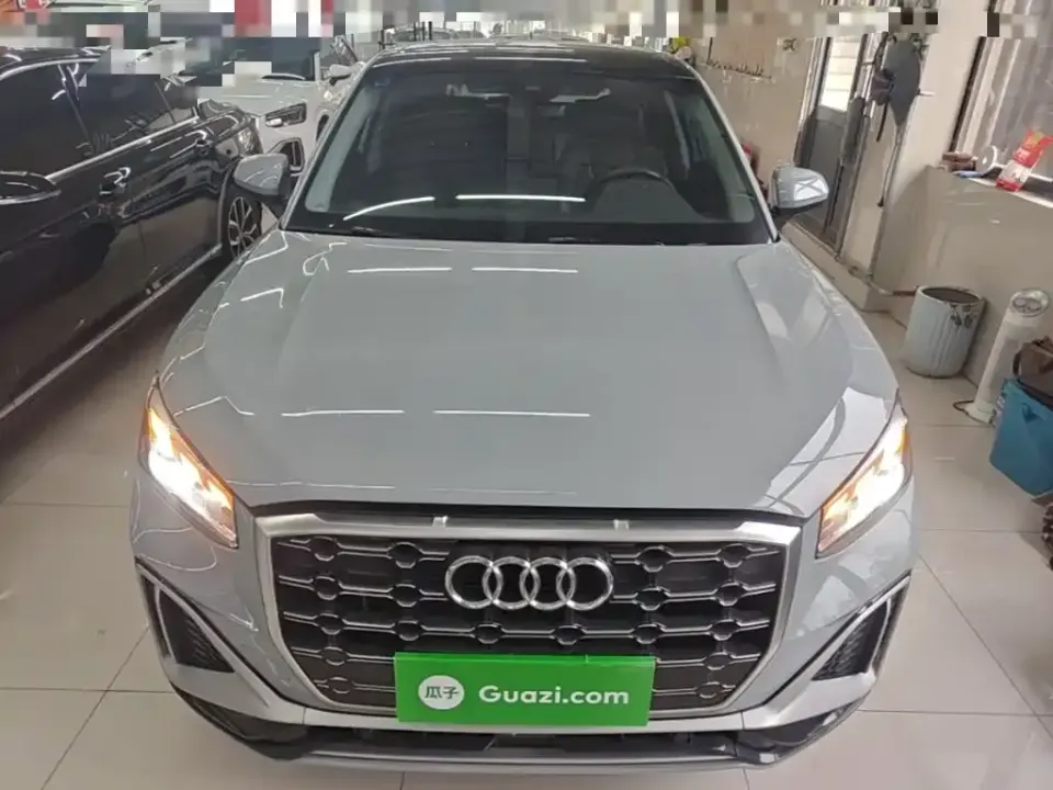 Audi Q2L