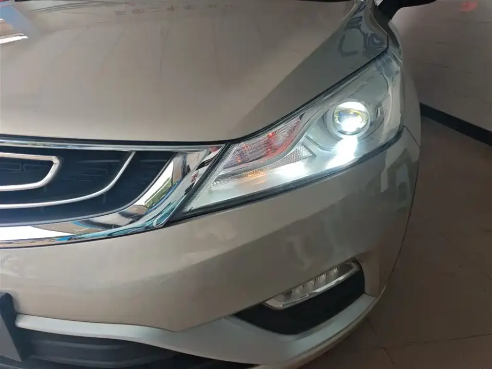 Geely Emgrand GS