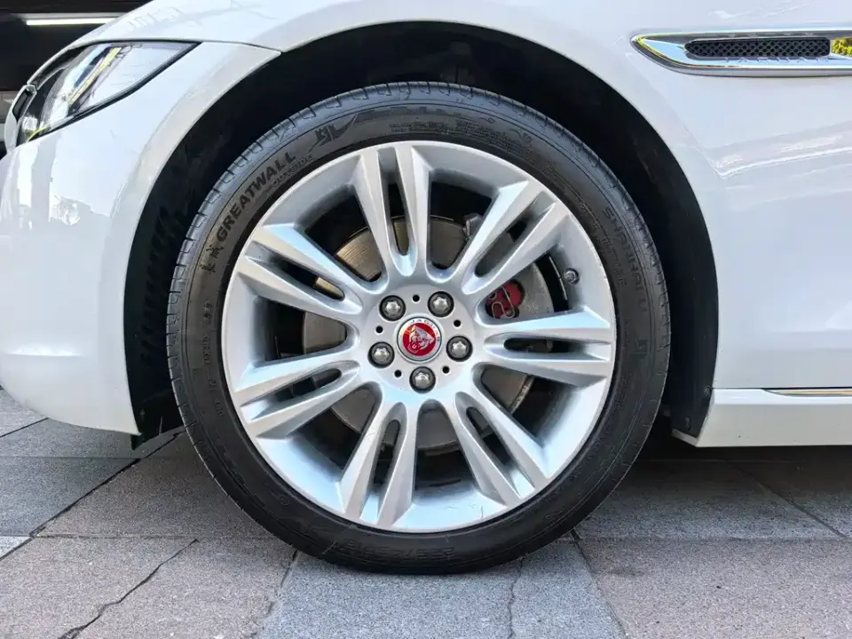 Jaguar XEL