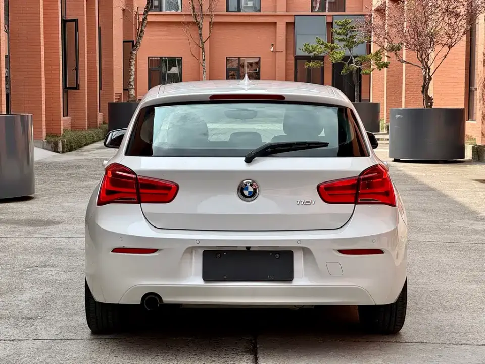 BMW 1 Series (Import)