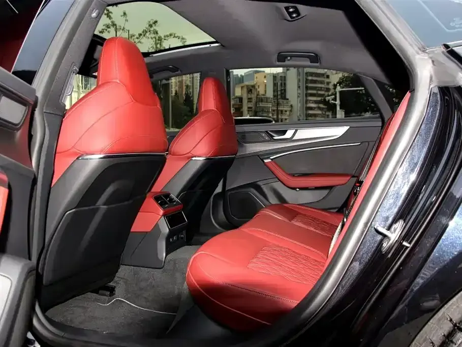 Audi A7L