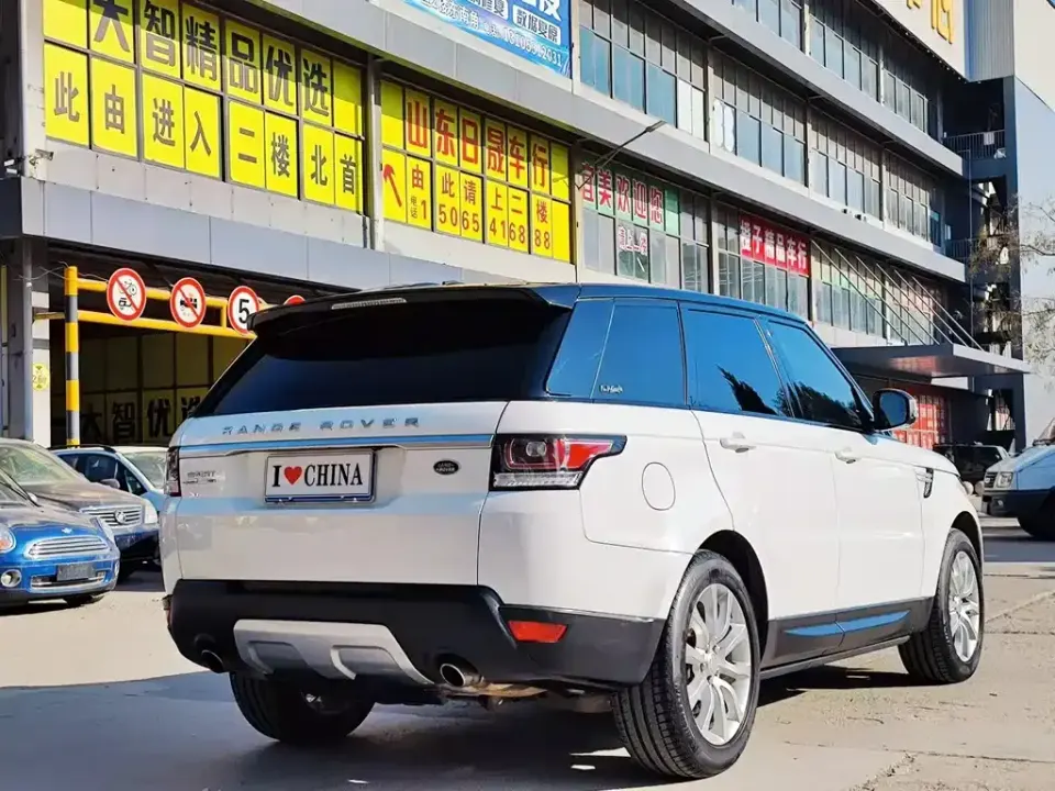 Land Rover Sport