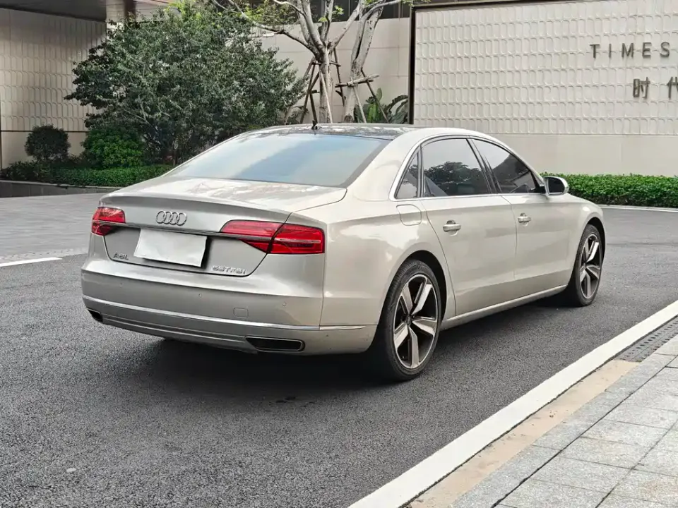 Audi A8