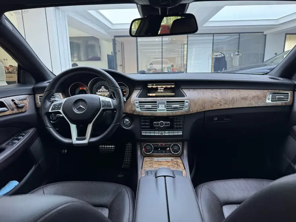 Mercedes-Benz CLS