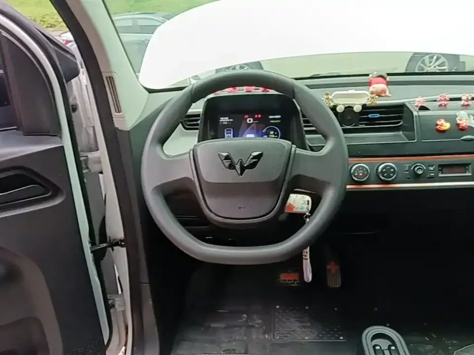 Wuling MINIEV