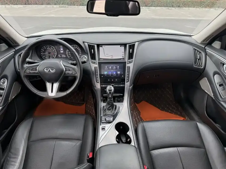 Infiniti Q50L