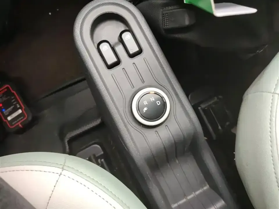 Wuling MINIEV
