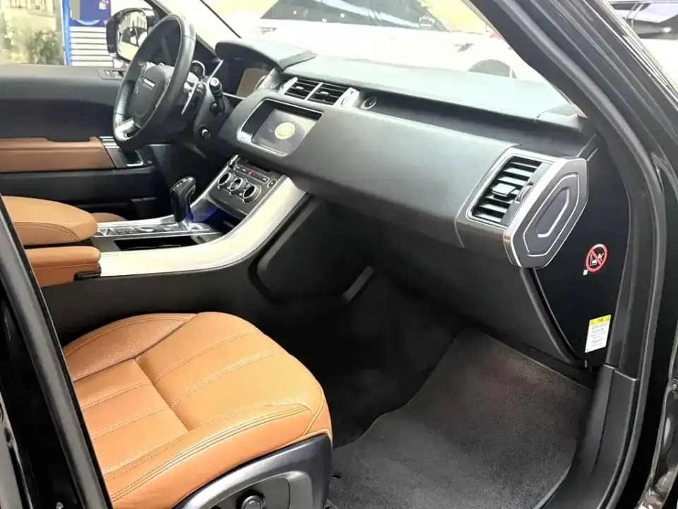 Land Rover Sport