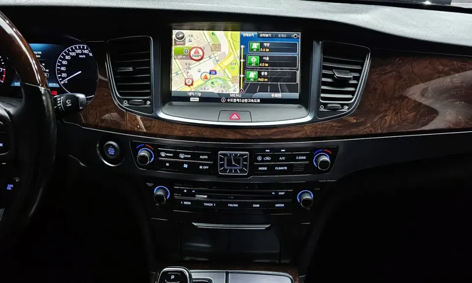 Hyundai Equus