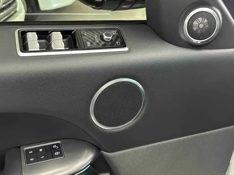 Land Rover Sport