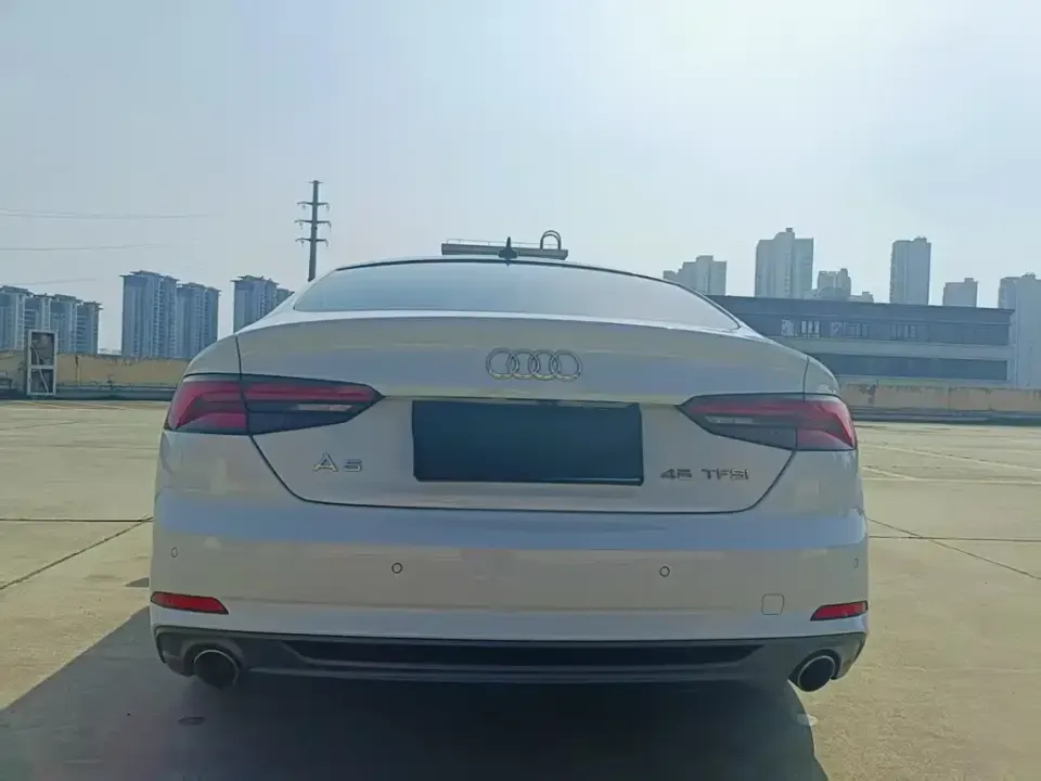 Audi A5 (Import)