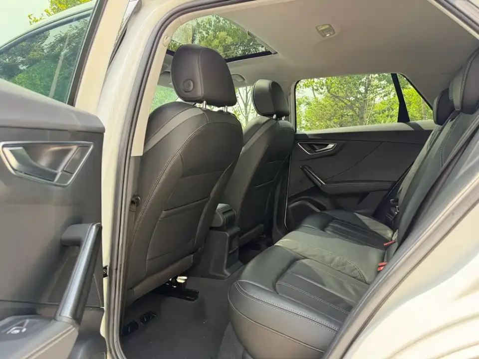 Audi Q2L