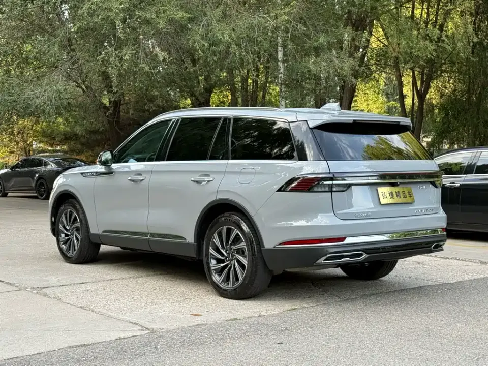 Lincoln Aviator