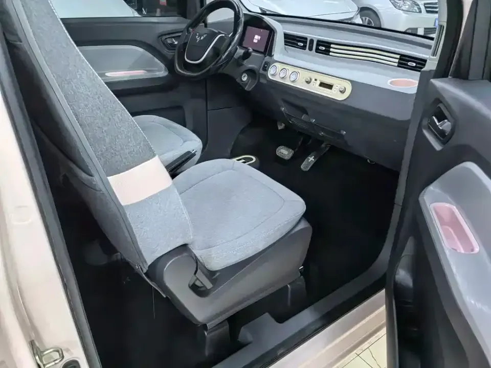 Wuling MINIEV
