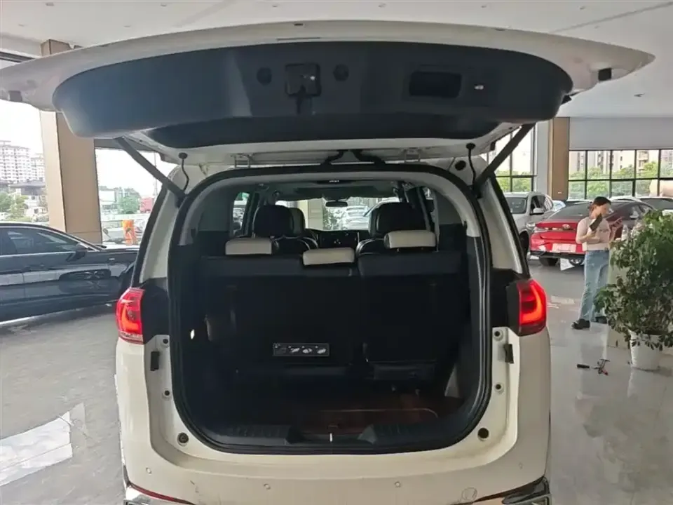 GAC Trumpchi M8