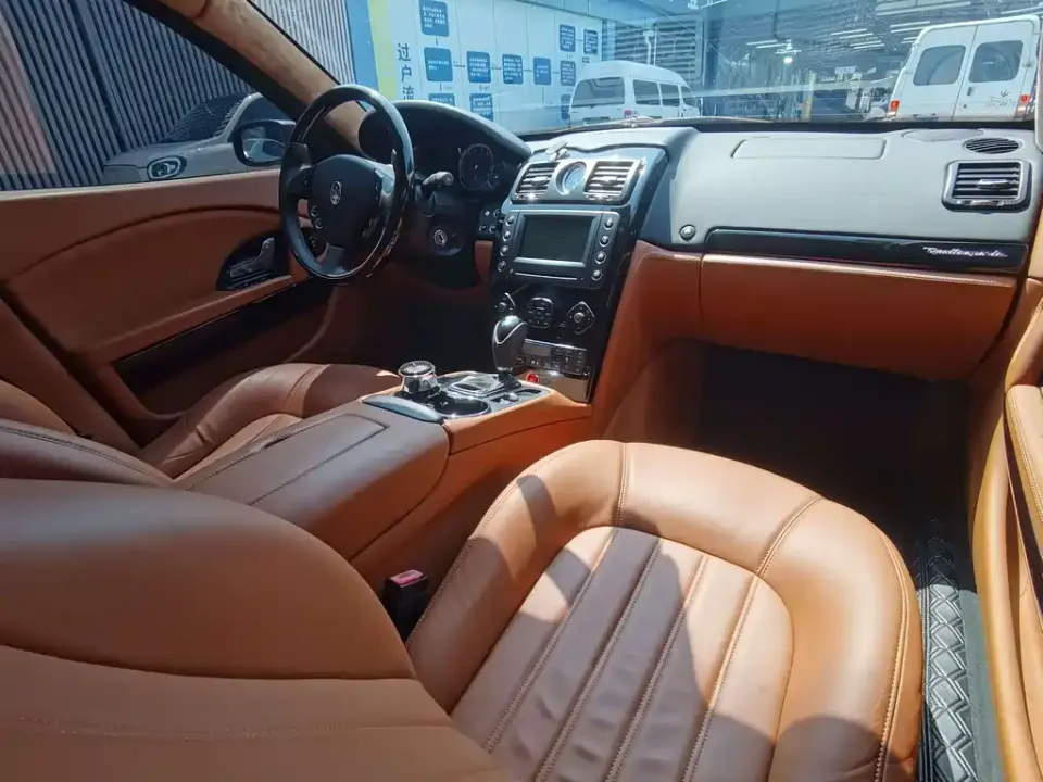 Maserati Quattroporte