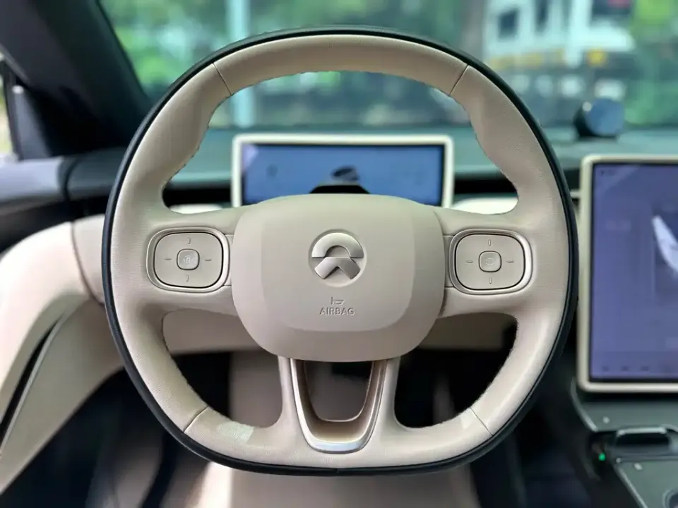 Nio ET5T