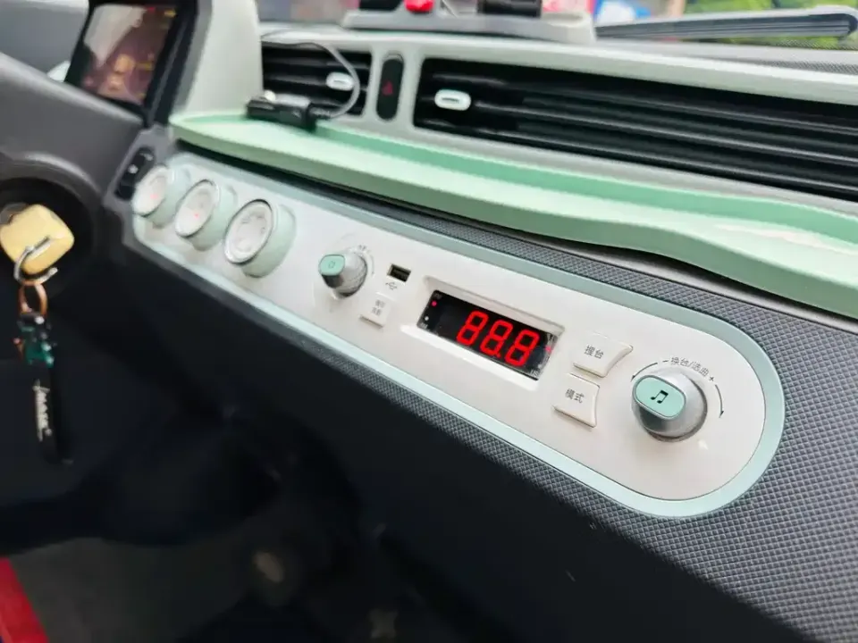 Wuling MINIEV