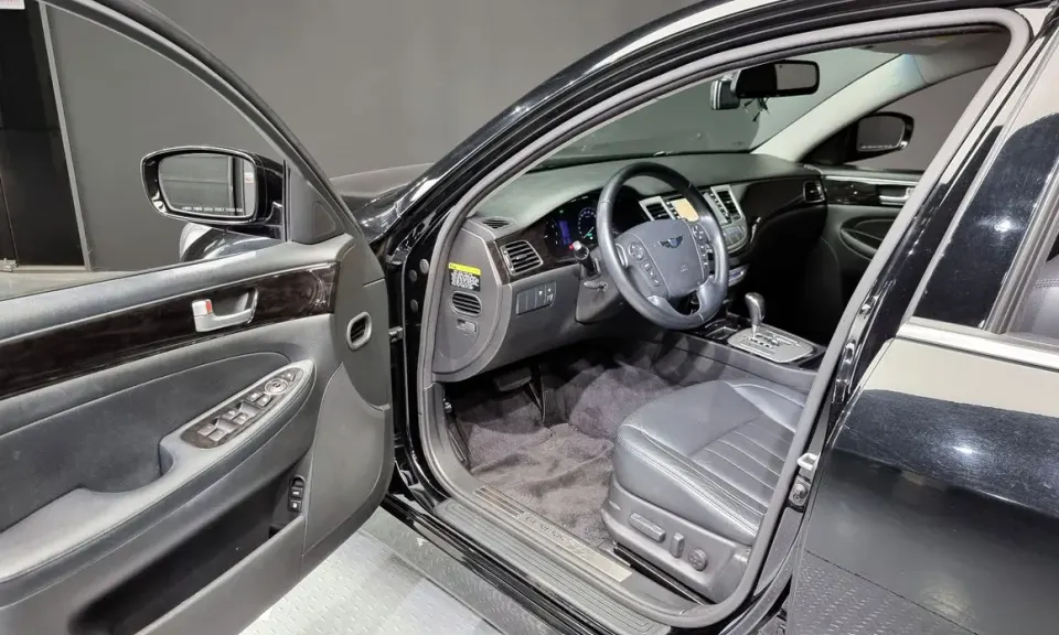 Hyundai Genesis