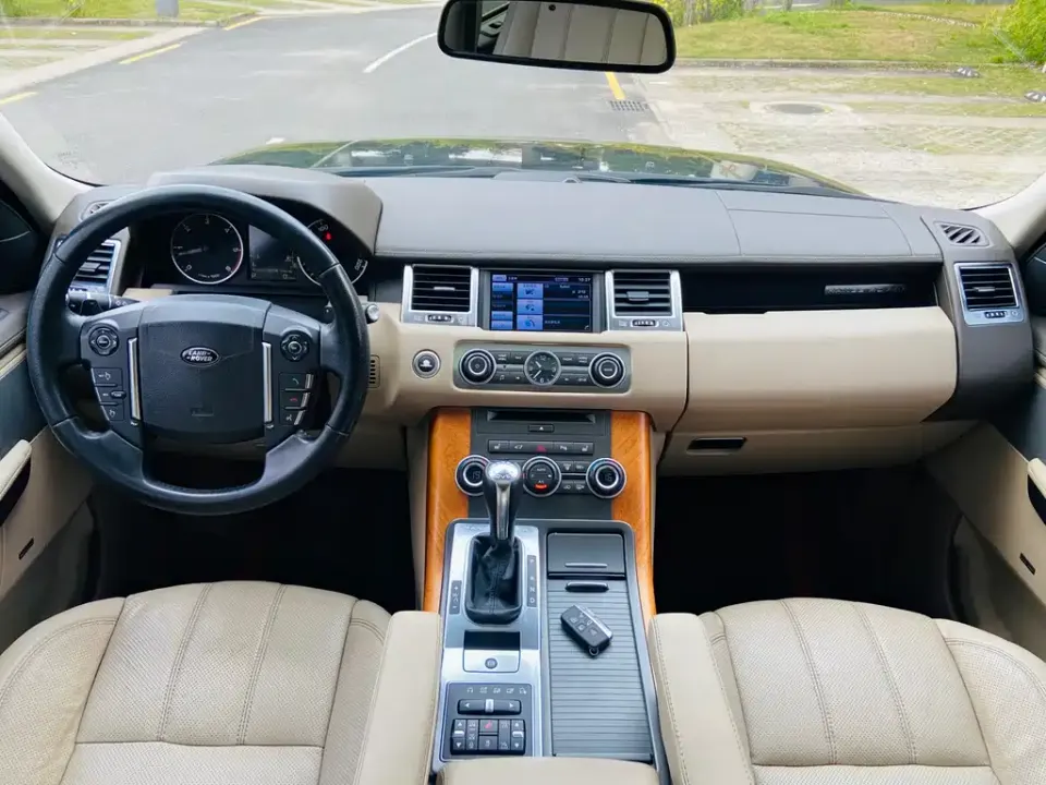 Land Rover Sport