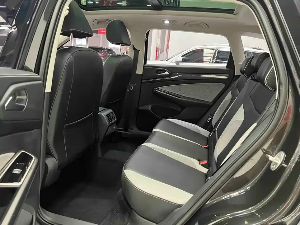 Jetta VS7