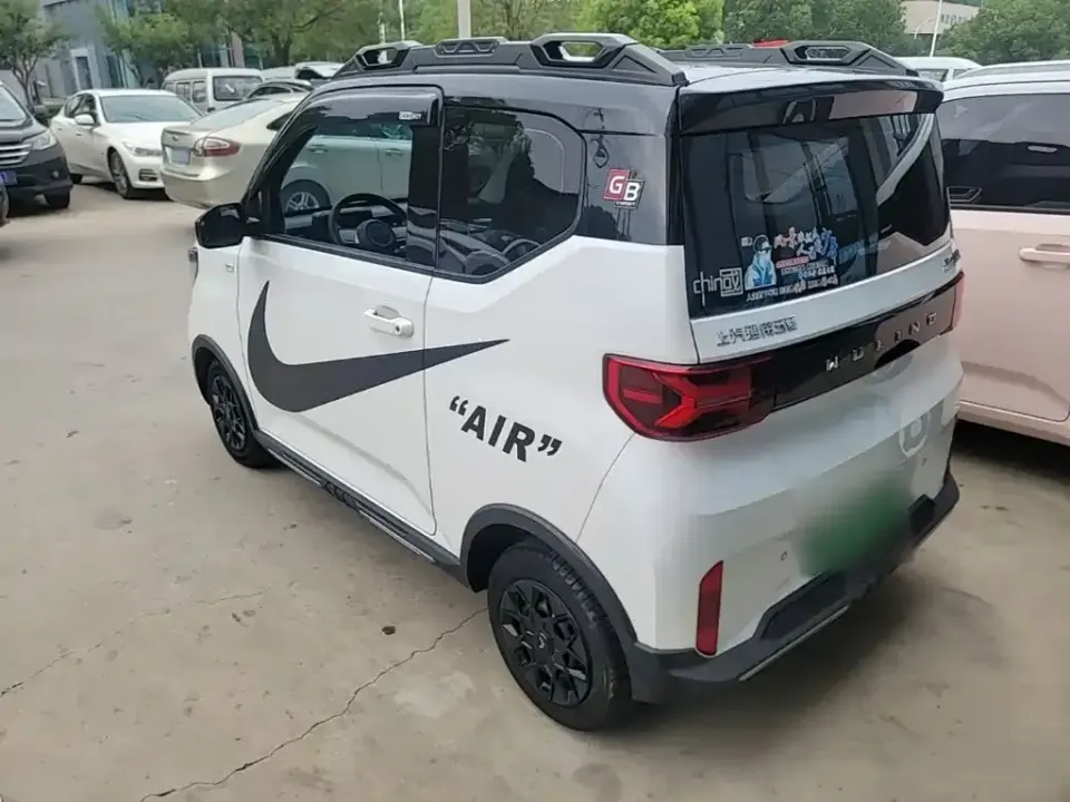 Wuling MINIEV