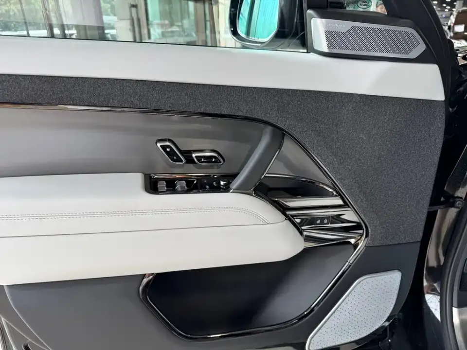 Land Rover Sport