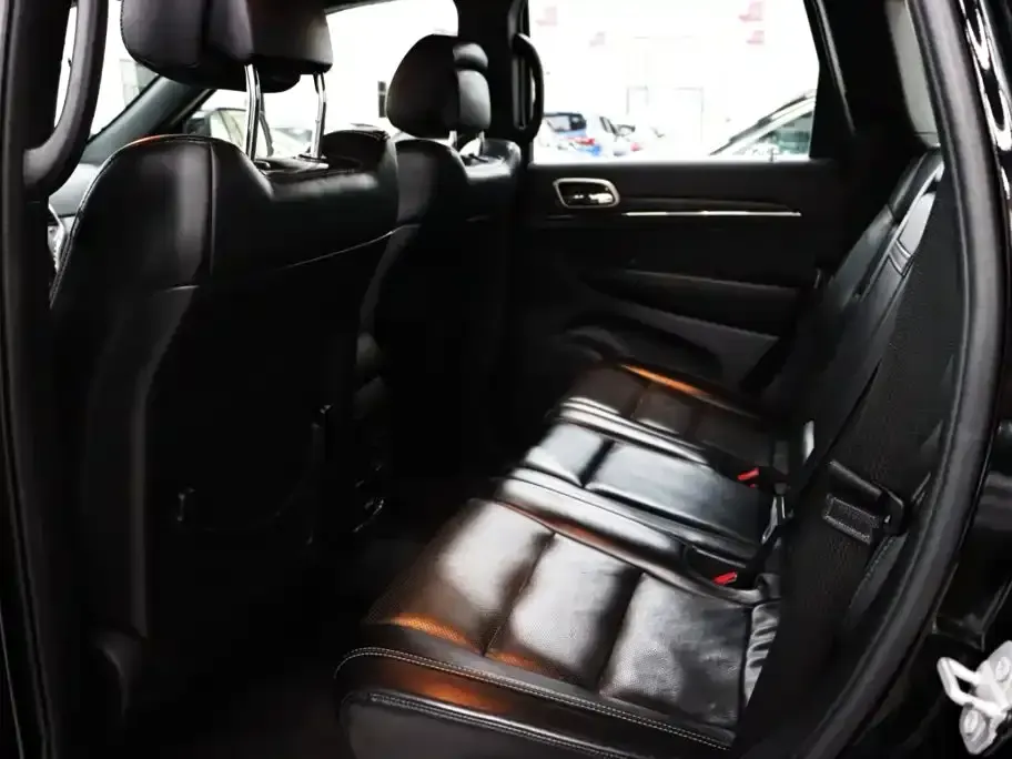 Jeep Grand Cherokee (Import)
